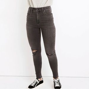 Madewell Curvy High-Rise Skinny Jeans in Black Sea